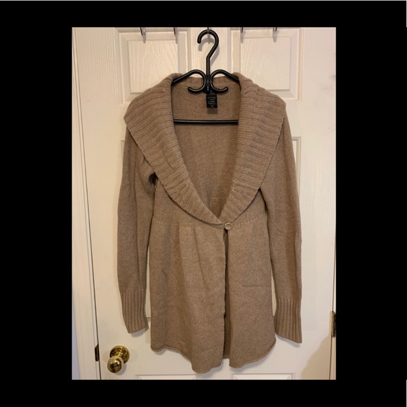 Aritzia: Cardigan - Fits like M - Picture 1 of 3